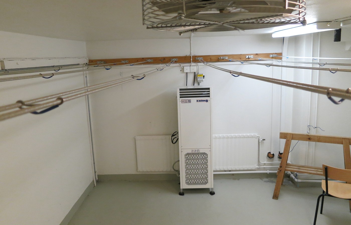 Real photo of condominium drying room for laundry for Laundry drying indoors: ventilation and moisture checklist